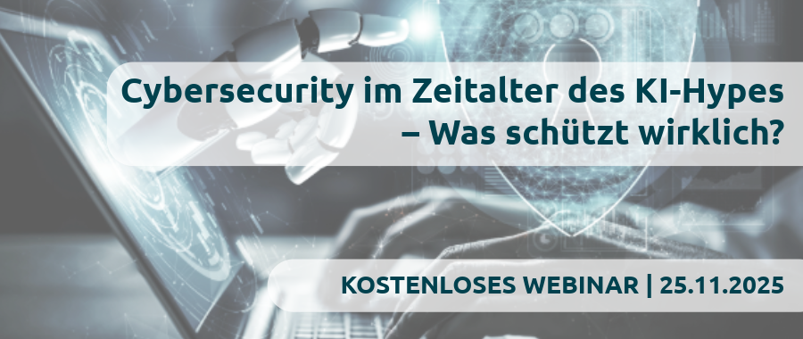 Menschliche Hände tippen auf Laptop, während Roboterhand erscheint: Digitales Sicherheitssymbol im Vordergrund.