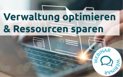 Digitale Verträge symbolisch vor einem Laptop